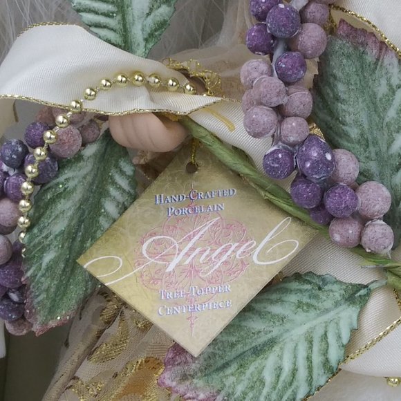 HAND CRAFTED BRASS KEY 16" PORCELAIN ANGEL TREETOPPER NEVER REMOVED FROM BOX - Picture 9 of 16